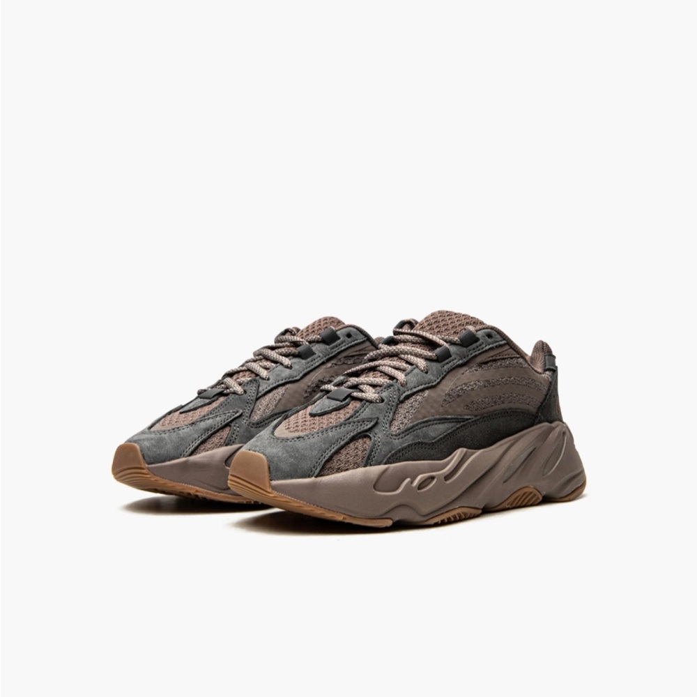 Adidas Yeezy Boost 700 V2